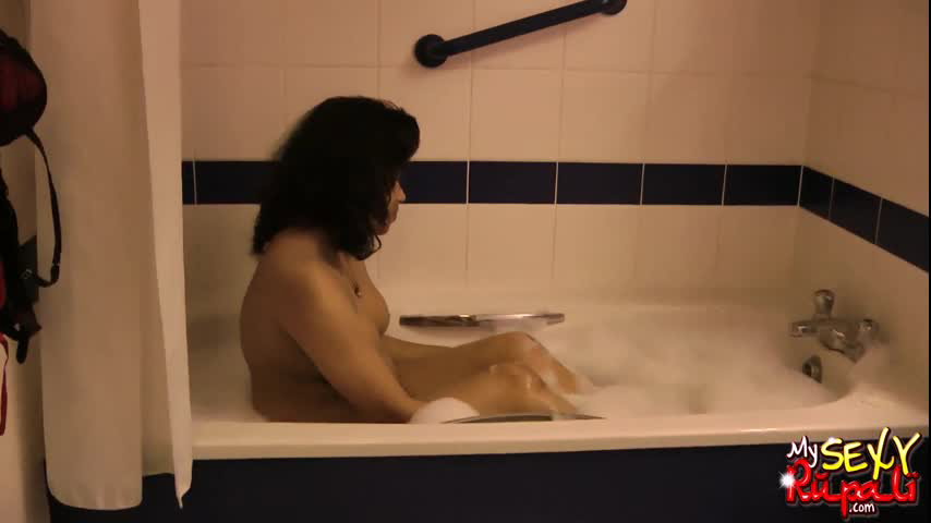 rupali in hot buble bath