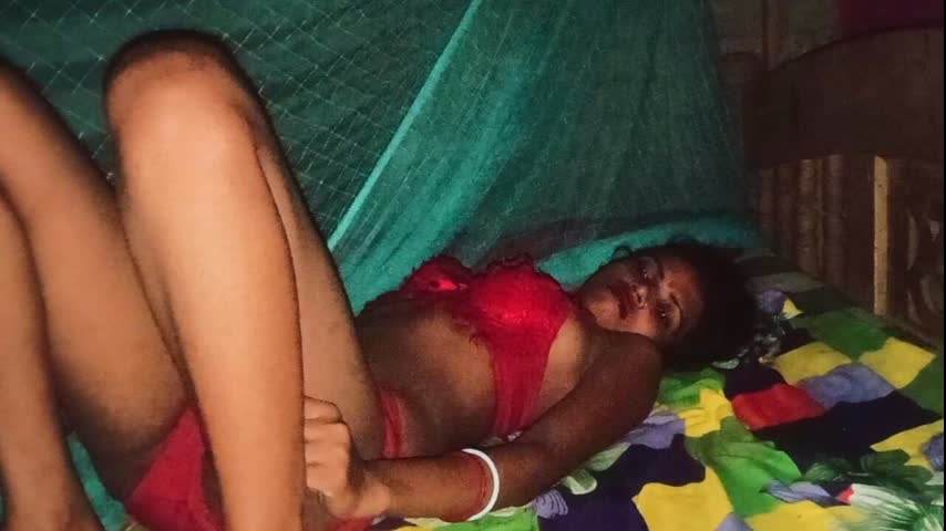 Boss fucked manager on the pretext of seeing the account