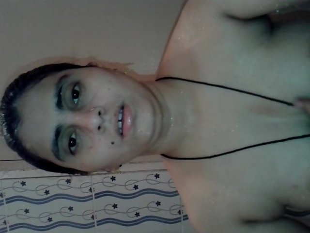 Indian Bhabhi Naked Bath Caught On Camera