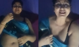 Bengali Busty Lady Seducing in Black Bra and Saree