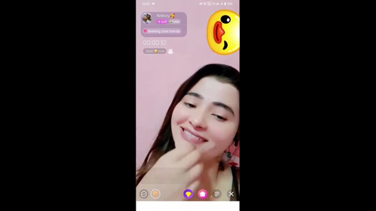 Pretty Nikkey Chamet Strip Show and masturbate