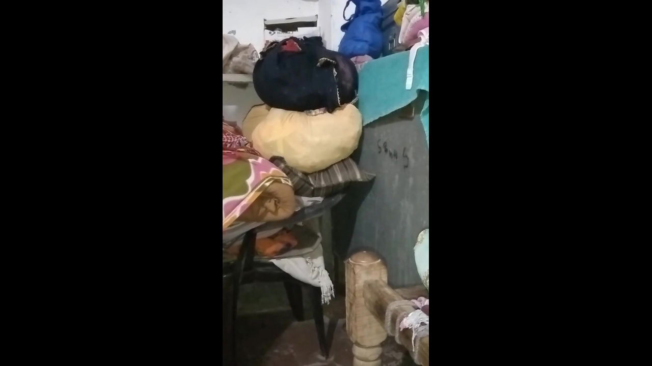 bhabi pant khol ke khadi thi jaldi se chod diya