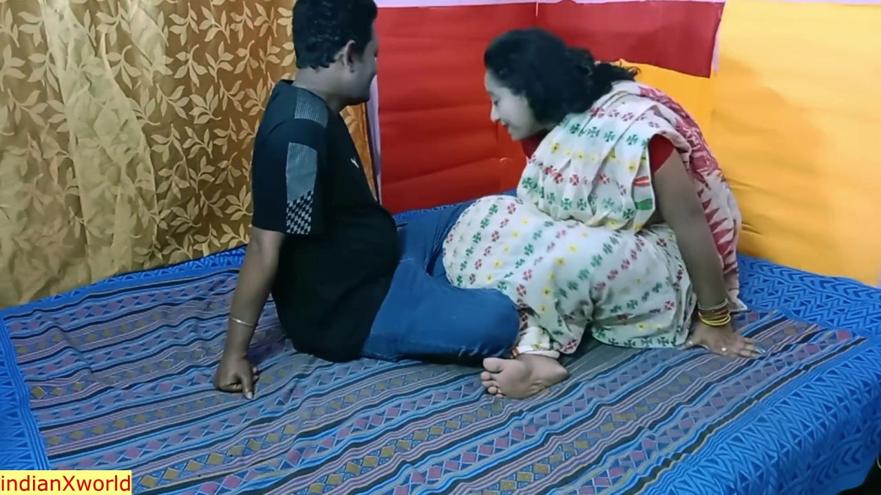 Indian hot xxx bhabhi paying husband’s debt! New Bengali bhabhi sex video